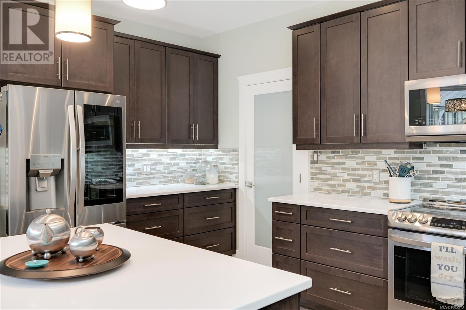 Photo 8 of 7123 Jacksons Pl, Sooke BC