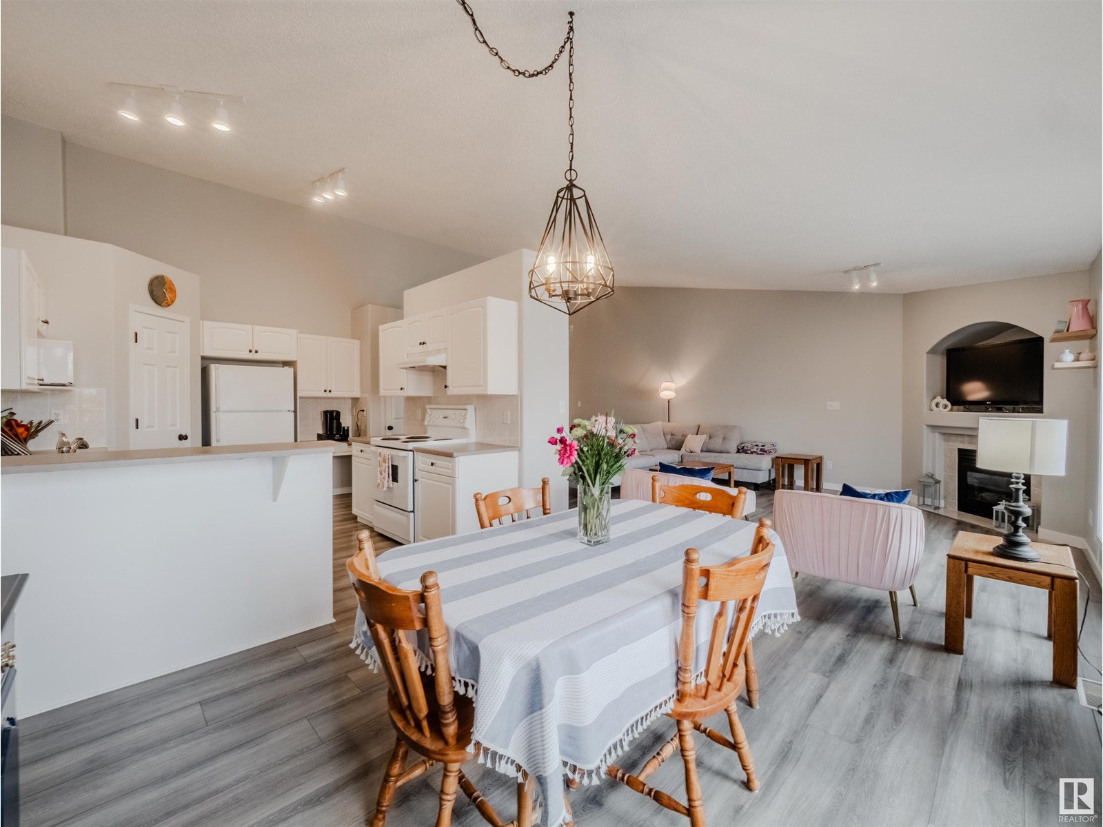 Photo 19 of 18 64 Blackburn Sw, Edmonton AB