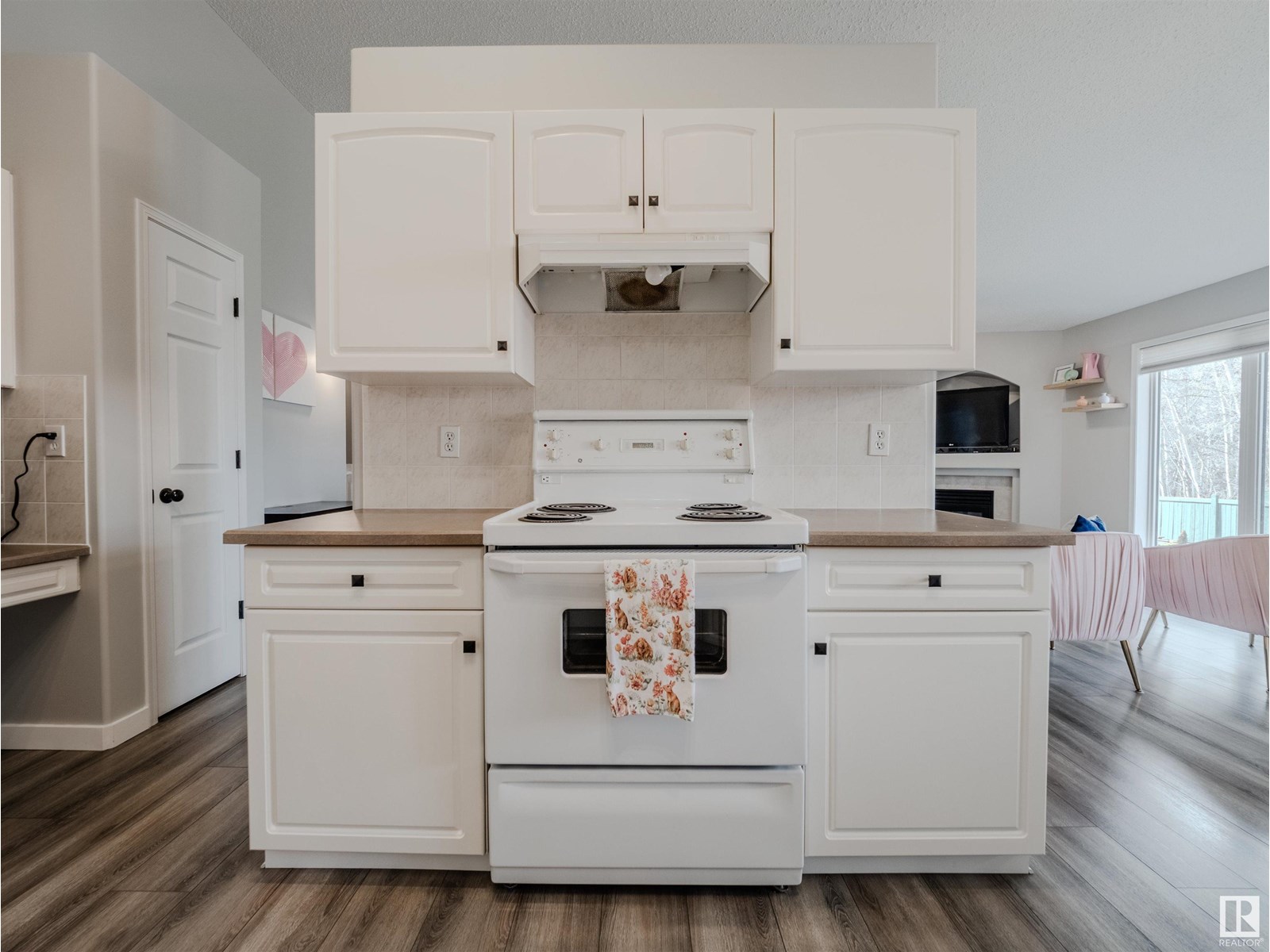 Photo 10 of 18 64 Blackburn Sw, Edmonton AB