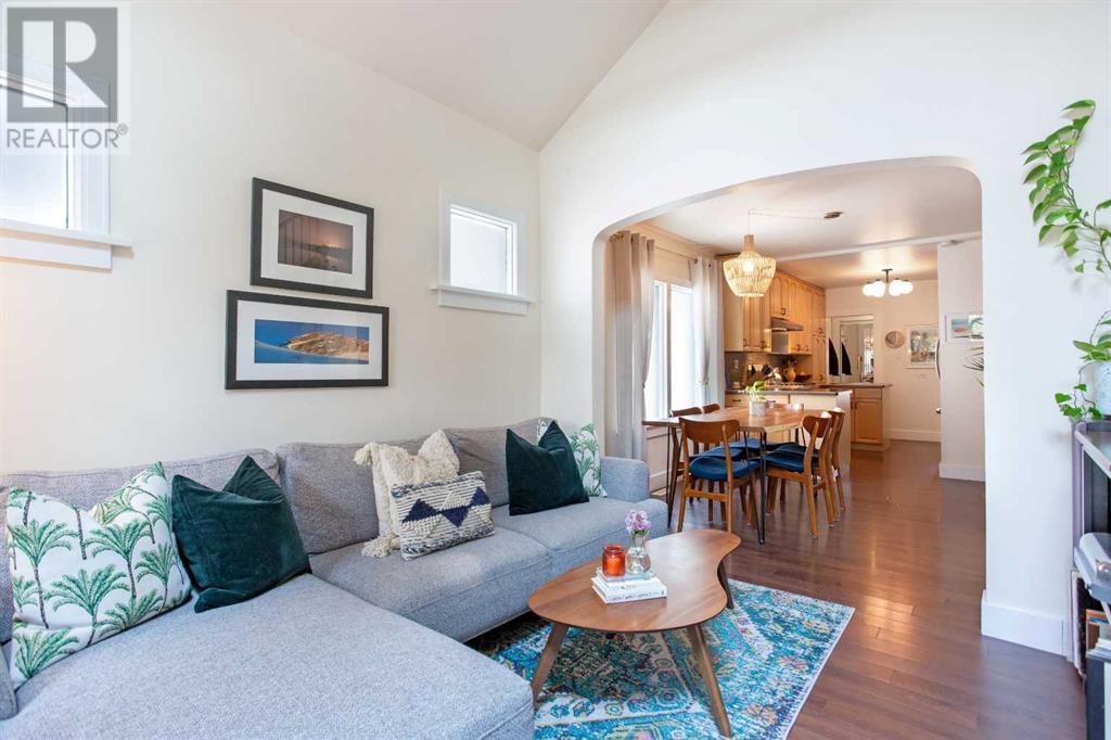 Single Family House for Sale in   Avenue NE Tuxedo Park Calgary 