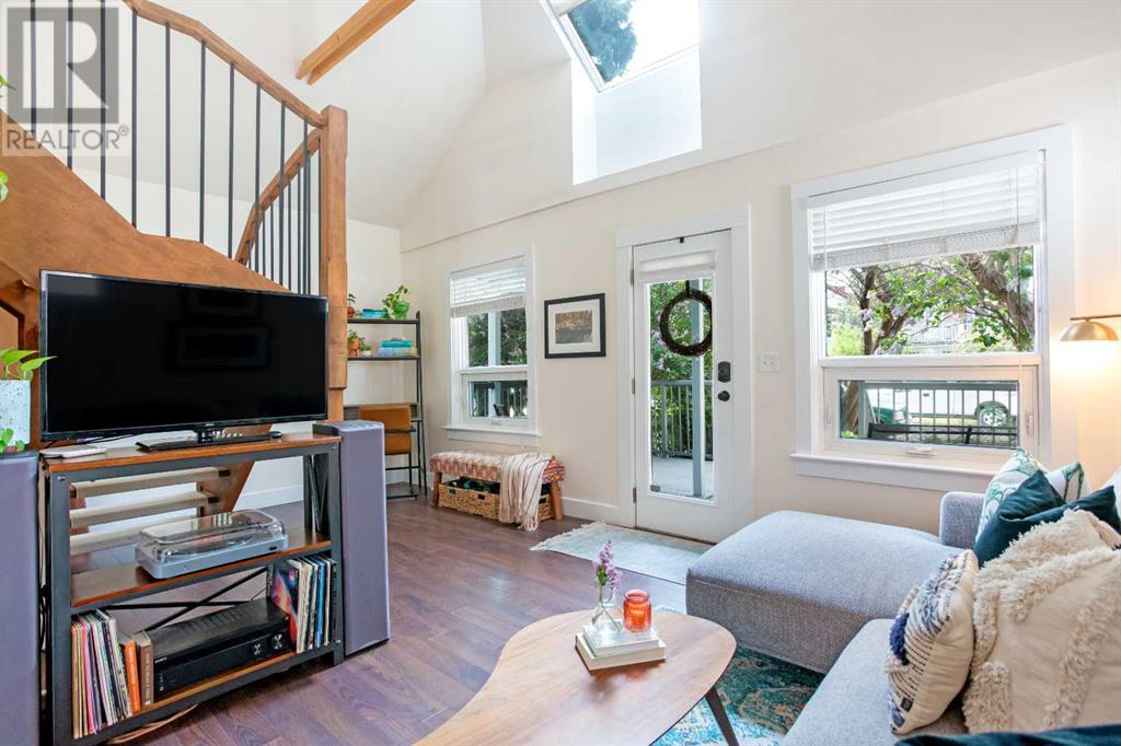Single Family House for Sale in   Avenue NE Tuxedo Park Calgary 
