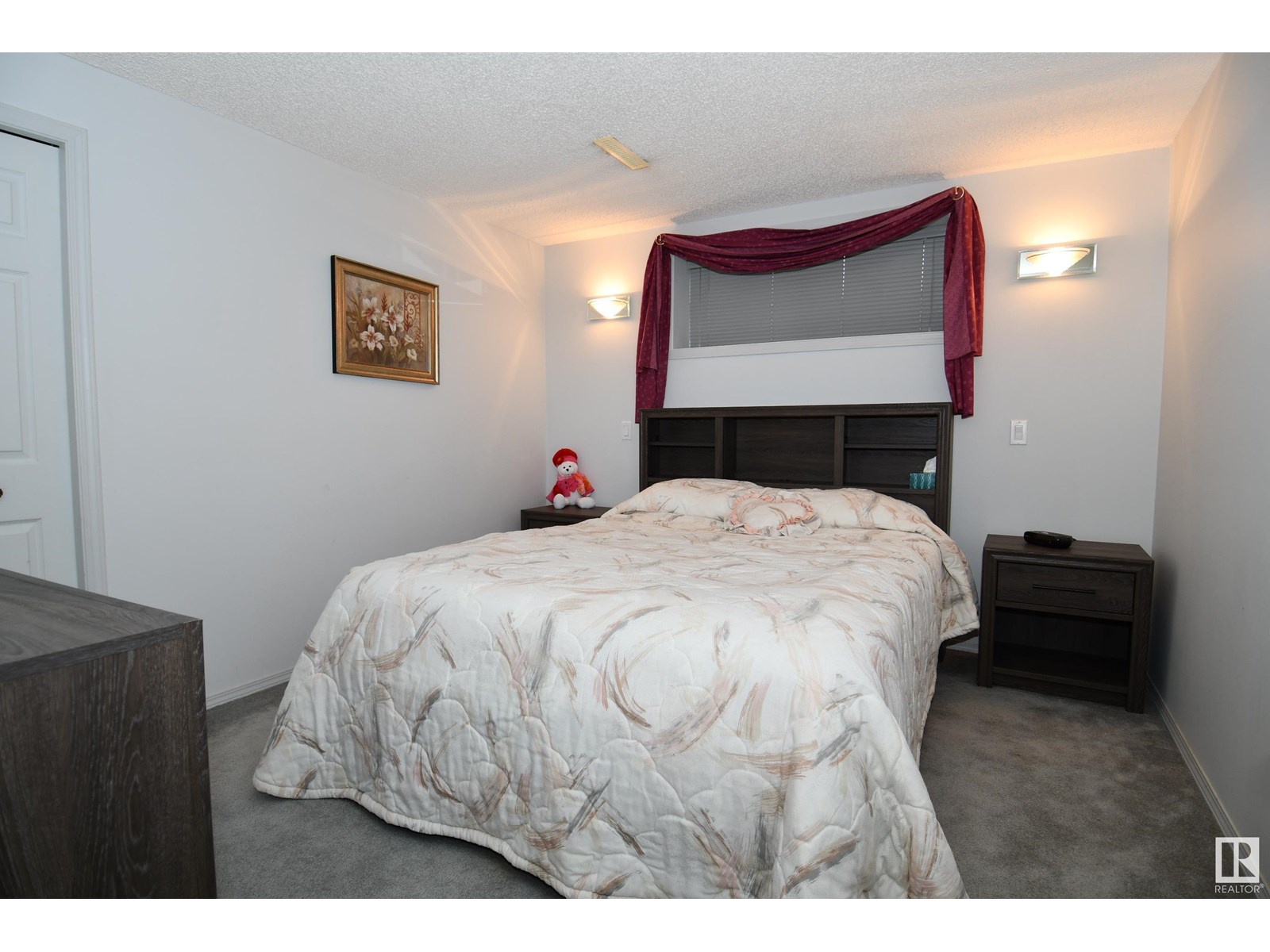 Photo 1 of 117 Lakeside Pl, Leduc AB