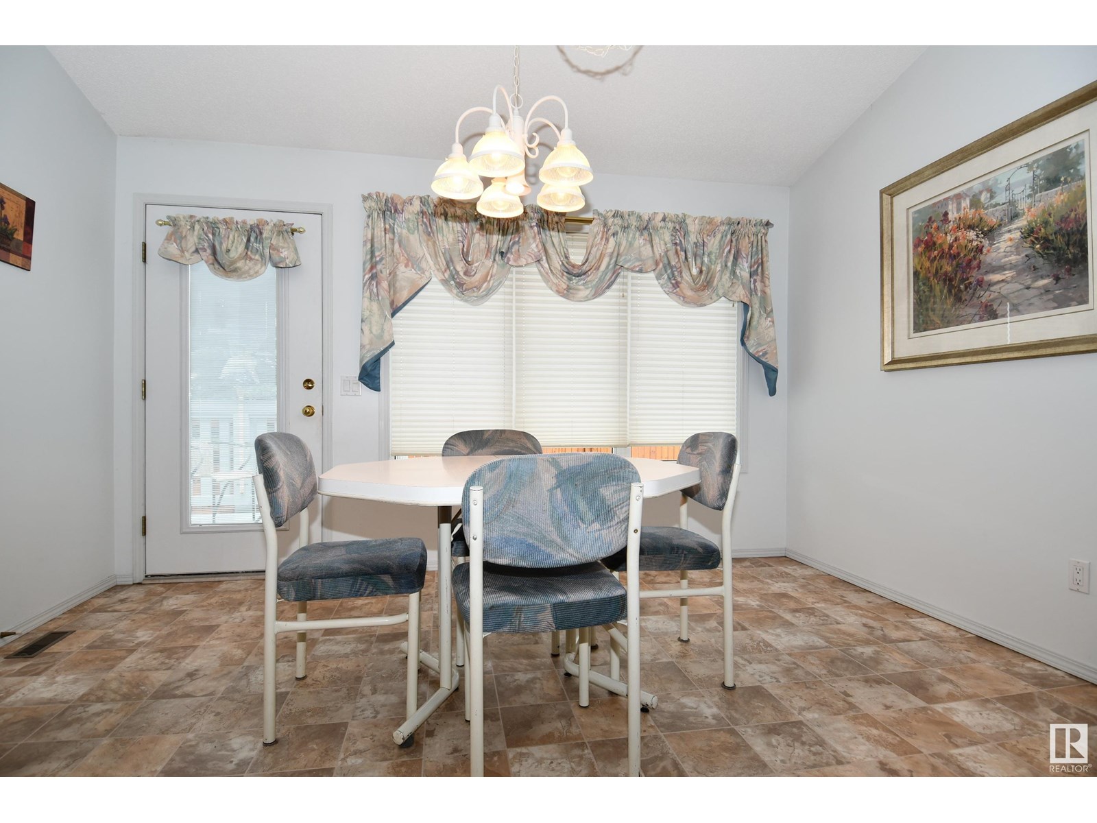 Photo 31 of 117 Lakeside Pl, Leduc AB