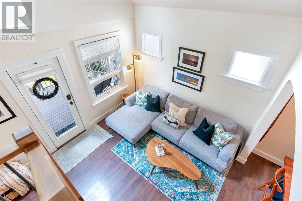 Single Family House for Sale in   Avenue NE Tuxedo Park Calgary 