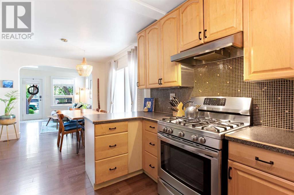 Single Family House for Sale in   Avenue NE Tuxedo Park Calgary 