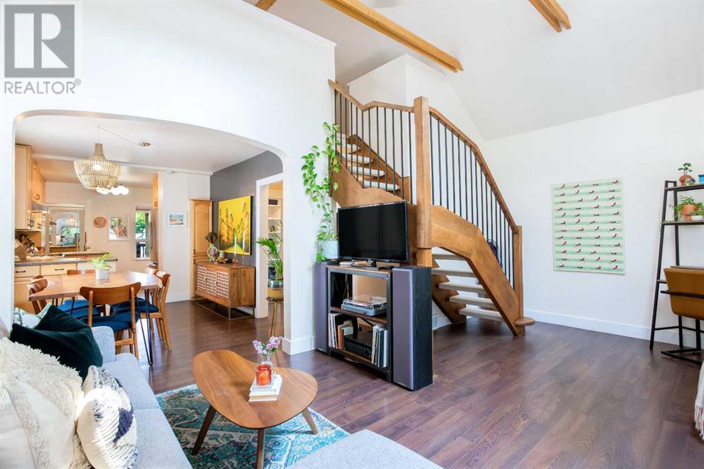 Single Family House for Sale in   Avenue NE Tuxedo Park Calgary 