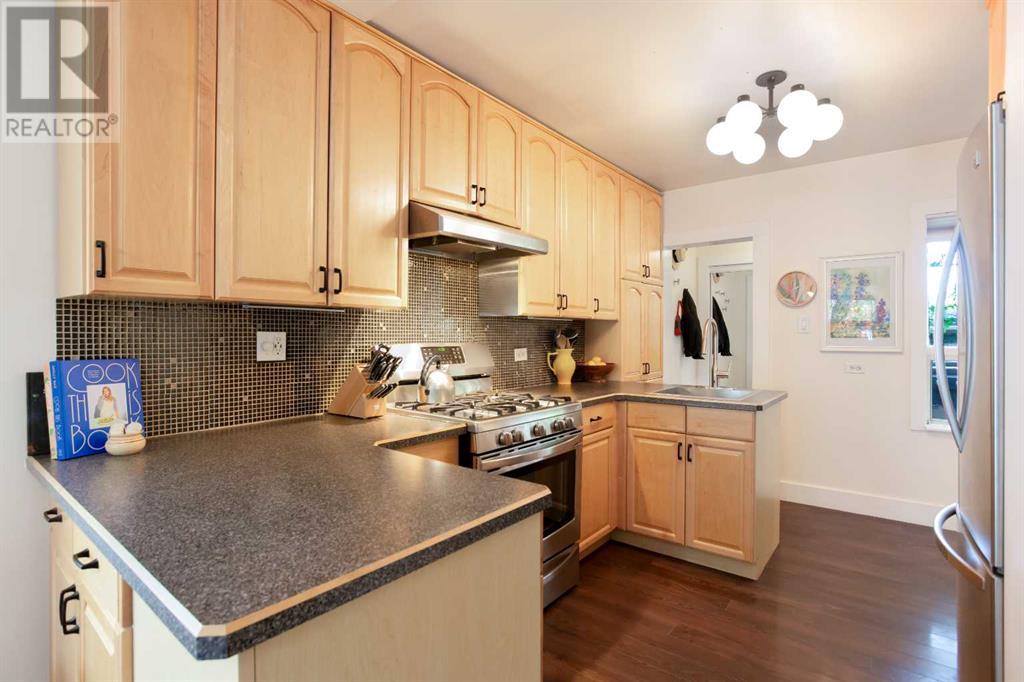 Single Family House for Sale in   Avenue NE Tuxedo Park Calgary 