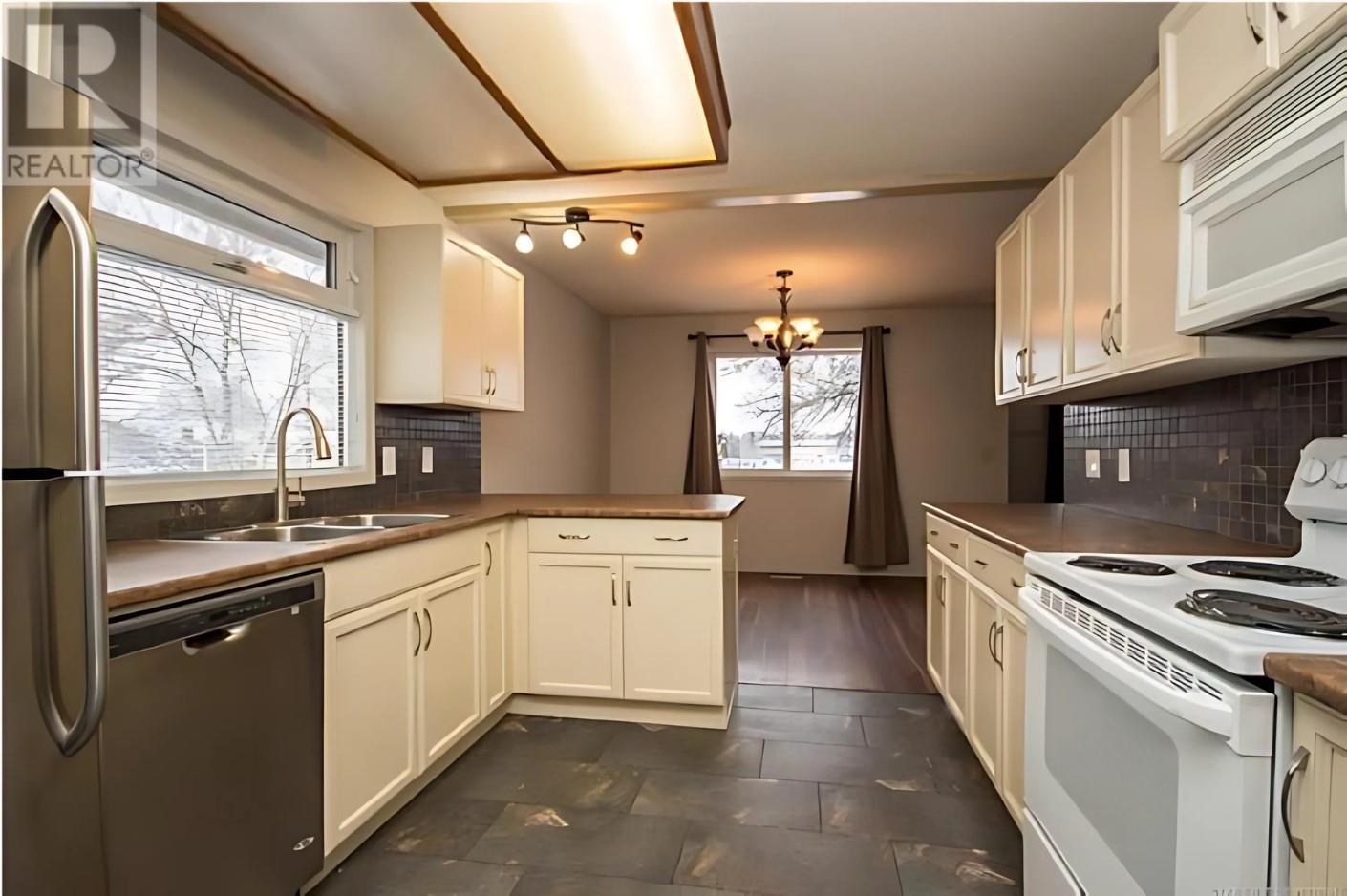  1086 Raymer Avenue, Kelowna