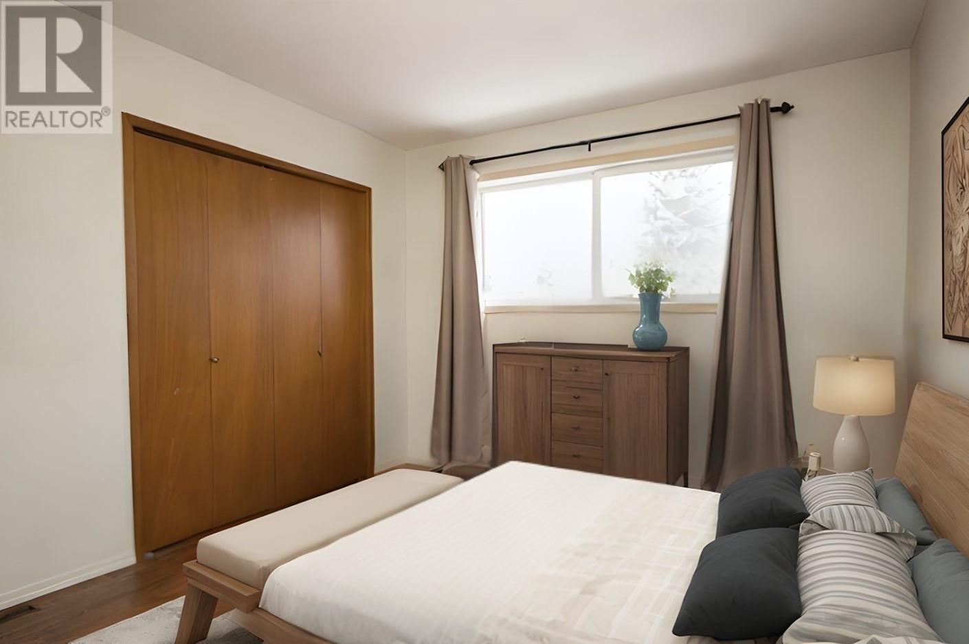  1086 Raymer Avenue, Kelowna