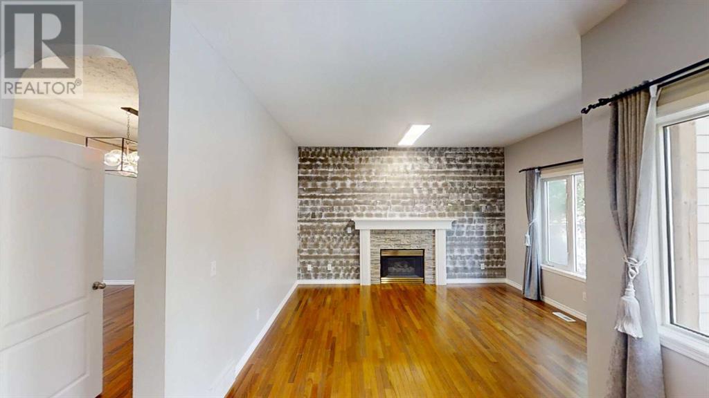 Single Family House for Sale in  Chaparral Drive SE Chaparral Calgary 