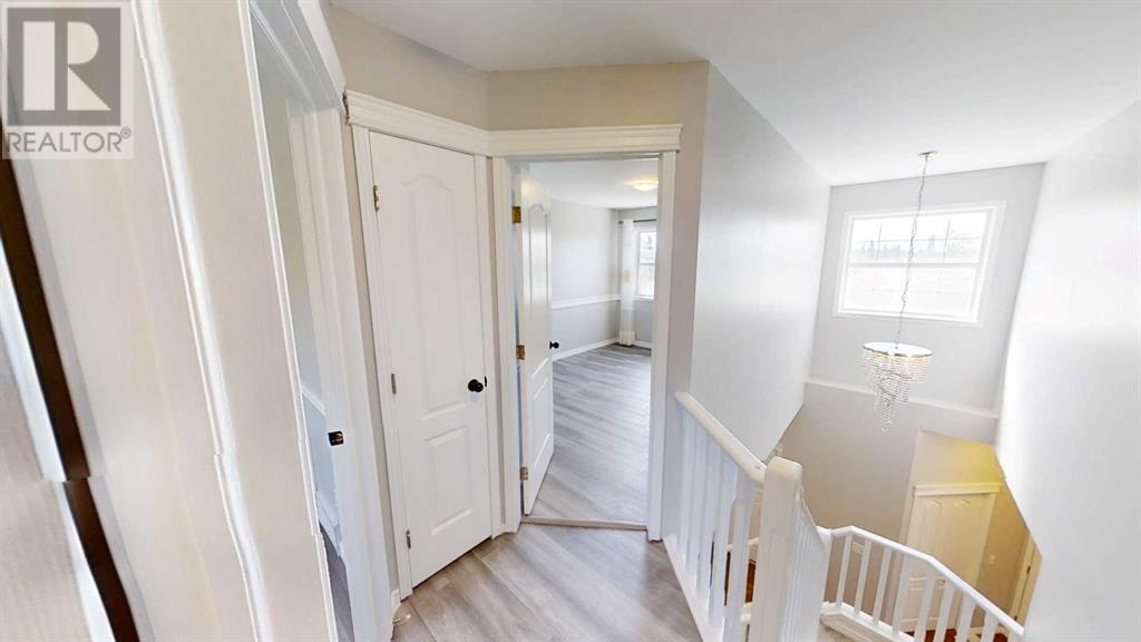 Single Family House for Sale in  Chaparral Drive SE Chaparral Calgary 