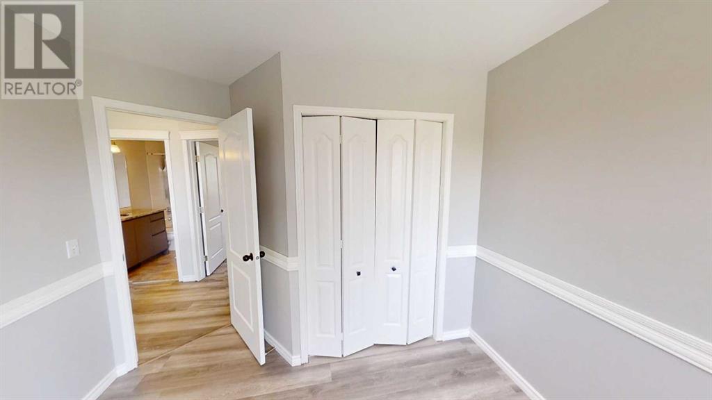 Single Family House for Sale in  Chaparral Drive SE Chaparral Calgary 