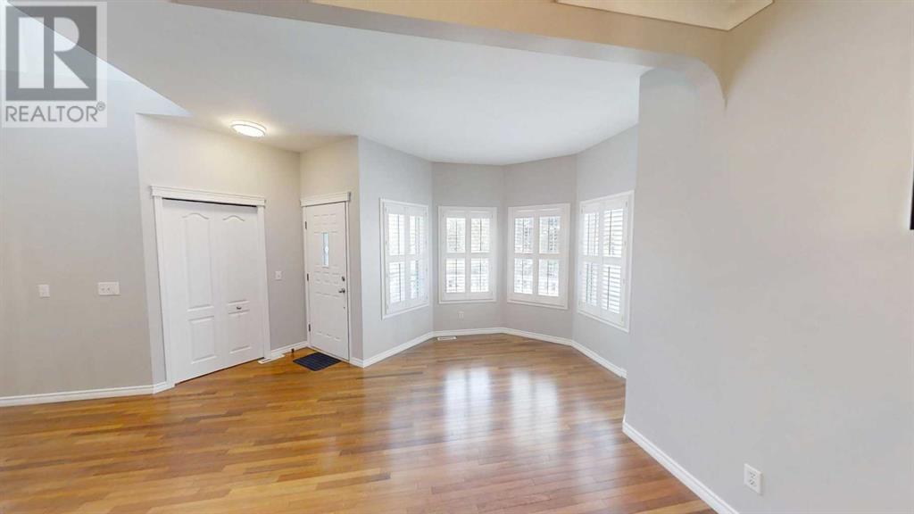 Single Family House for Sale in  Chaparral Drive SE Chaparral Calgary 