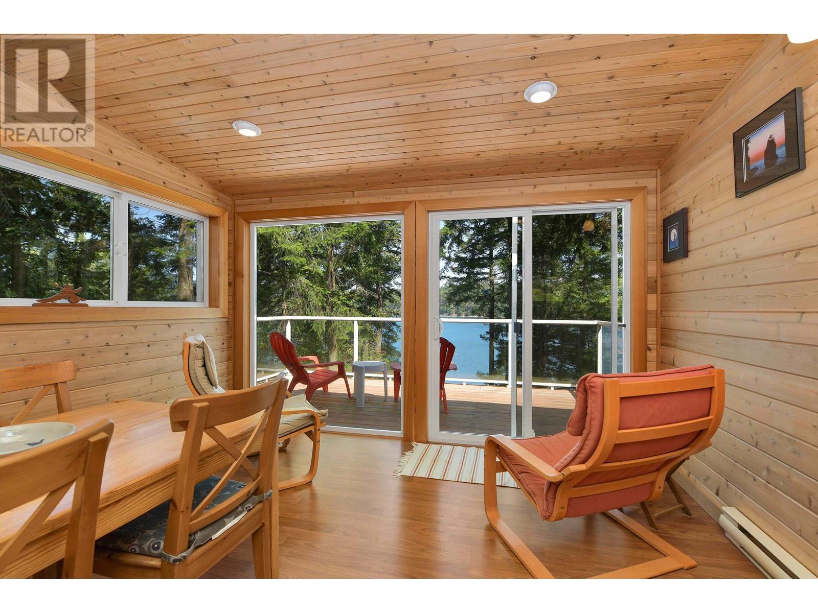 177 MARINERS WAY, Mayne Island