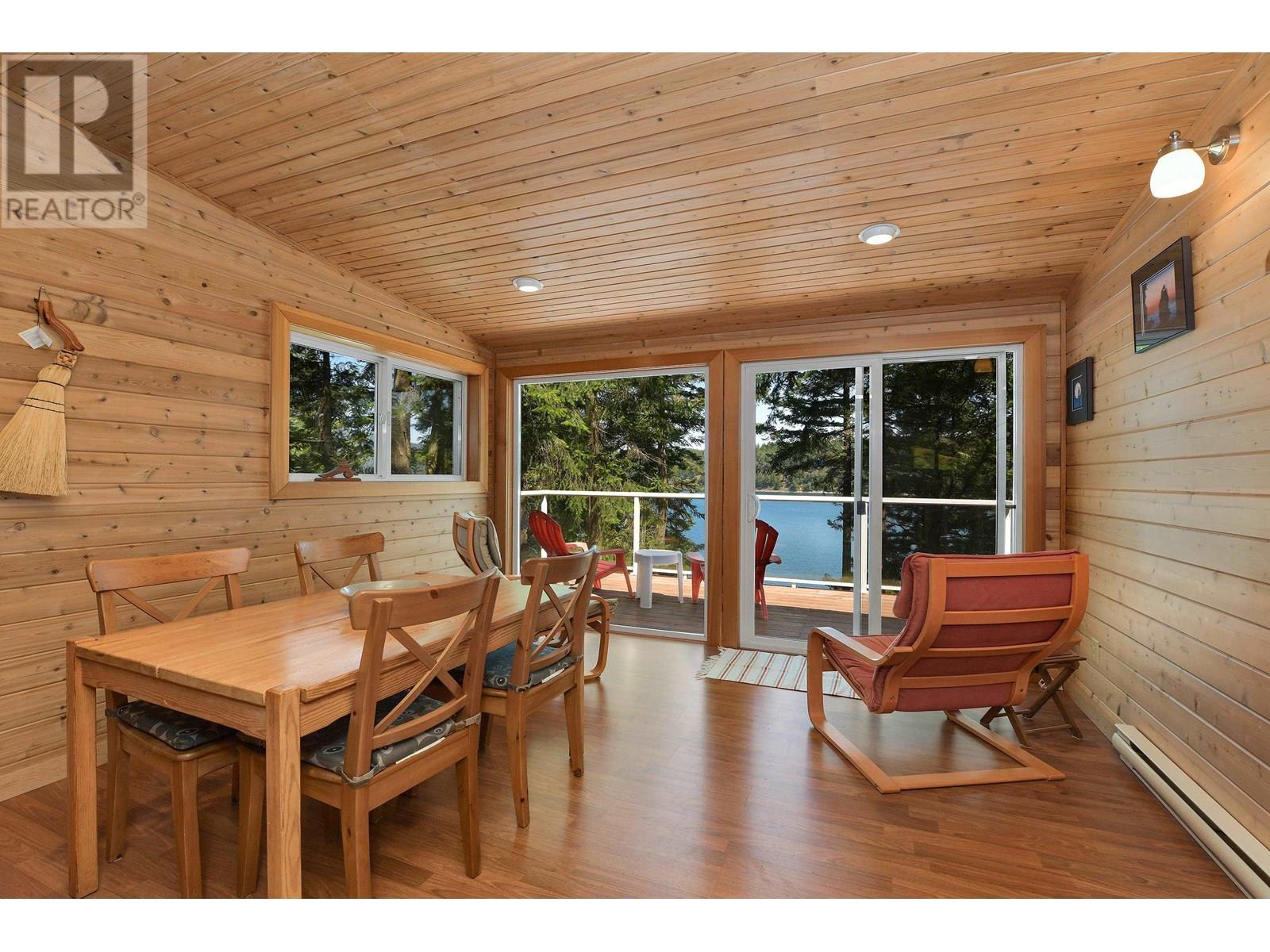 177 MARINERS WAY, Mayne Island