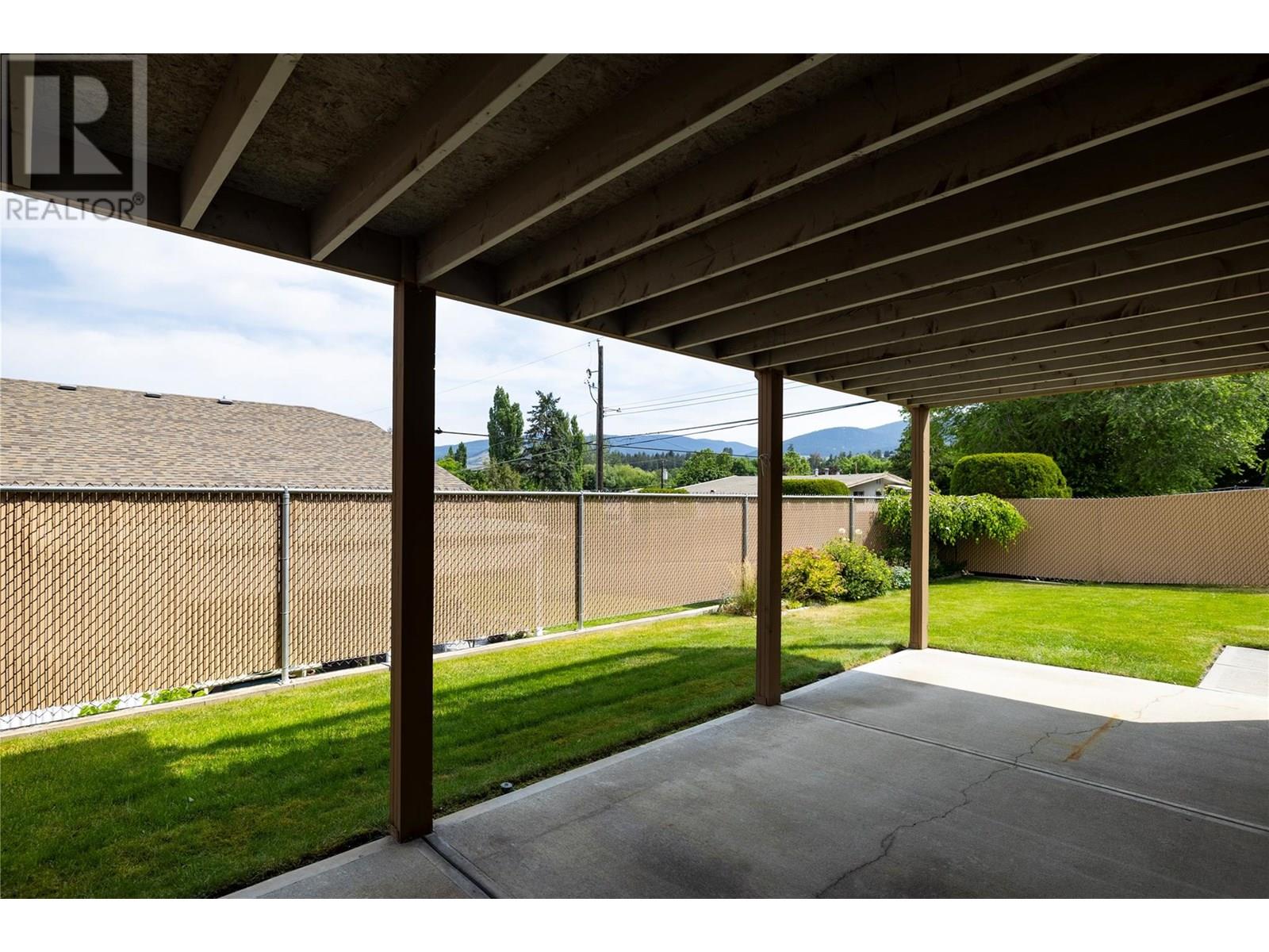 2 3930 20 Street, Vernon