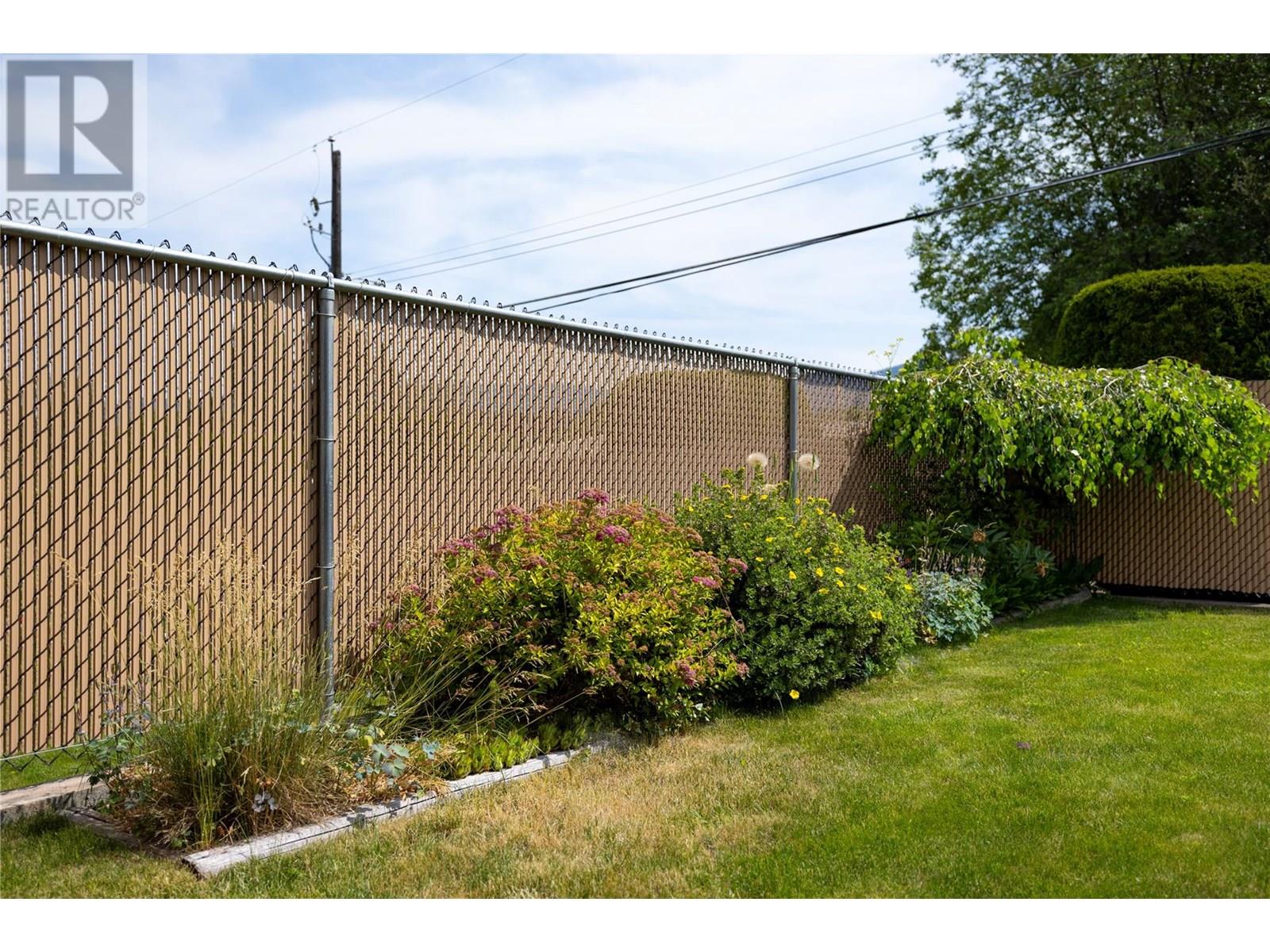 2 3930 20 Street, Vernon