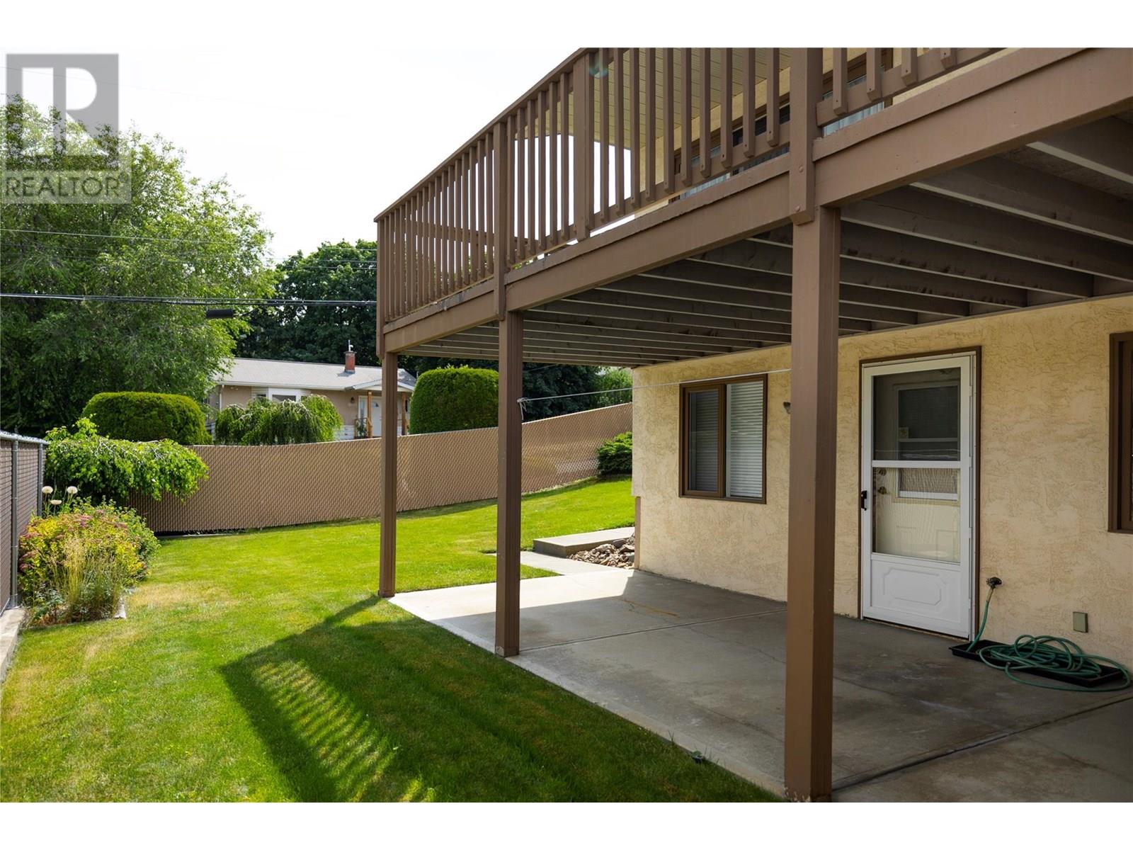2 3930 20 Street, Vernon