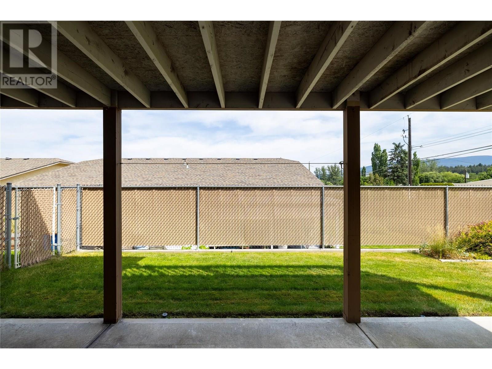 2 3930 20 Street, Vernon