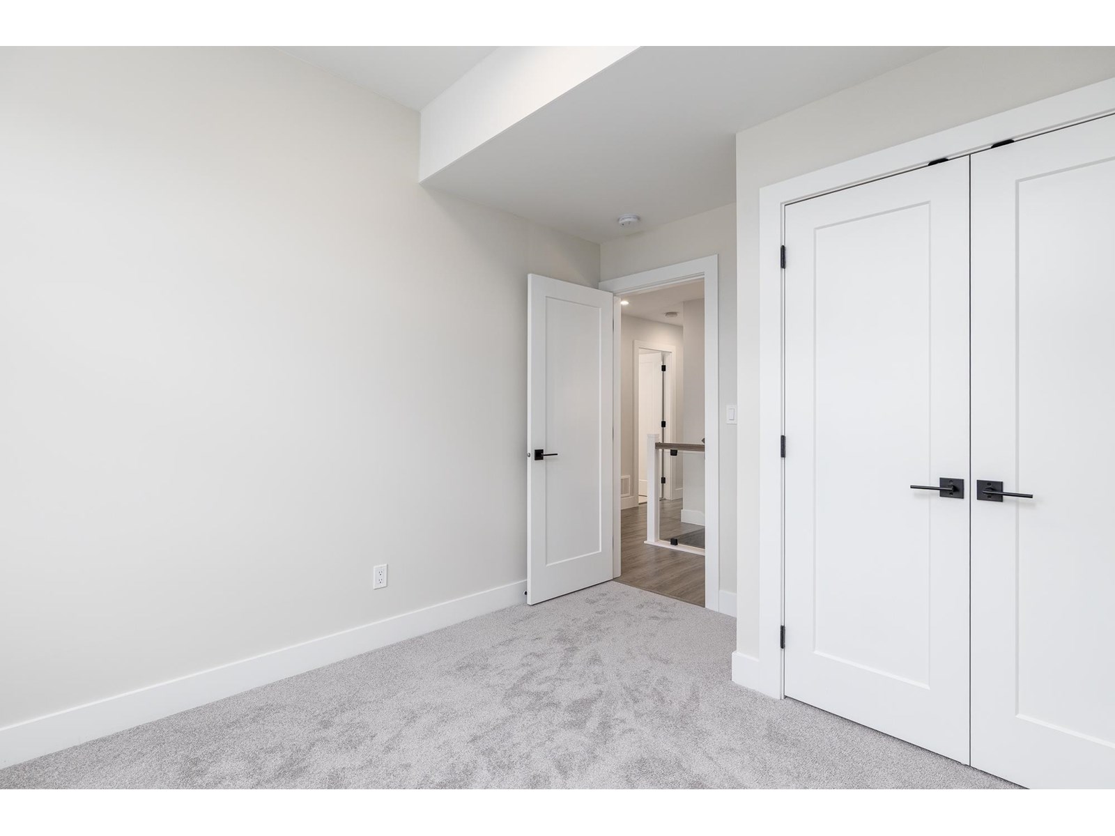 Photo 26 of 16742 20 A Avenue, Surrey BC