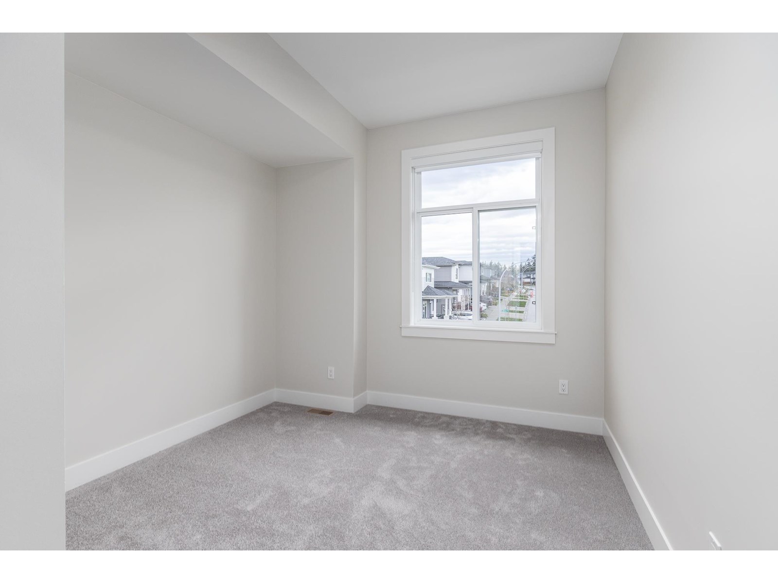 Photo 25 of 16742 20 A Avenue, Surrey BC