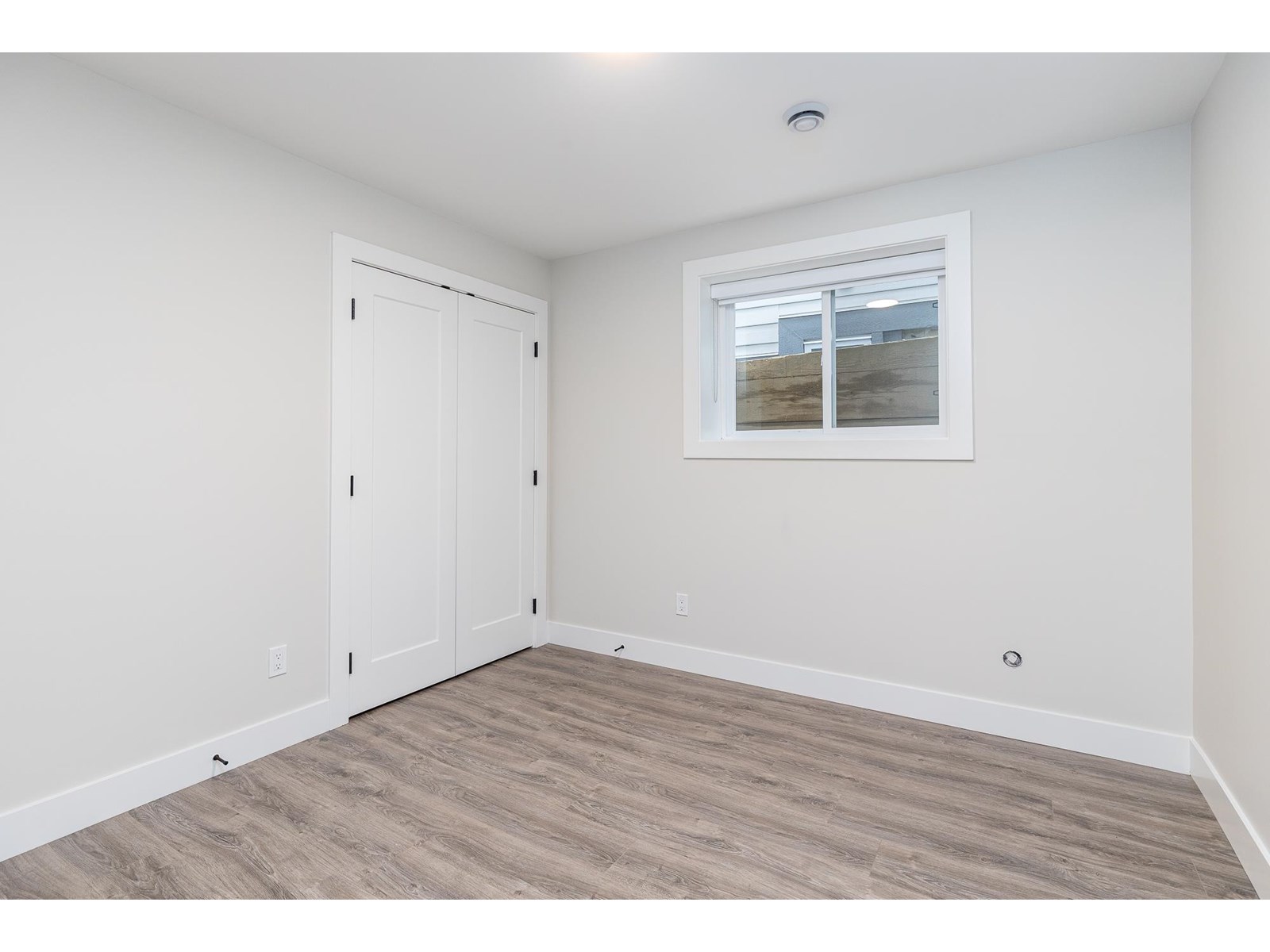 Photo 31 of 16742 20 A Avenue, Surrey BC