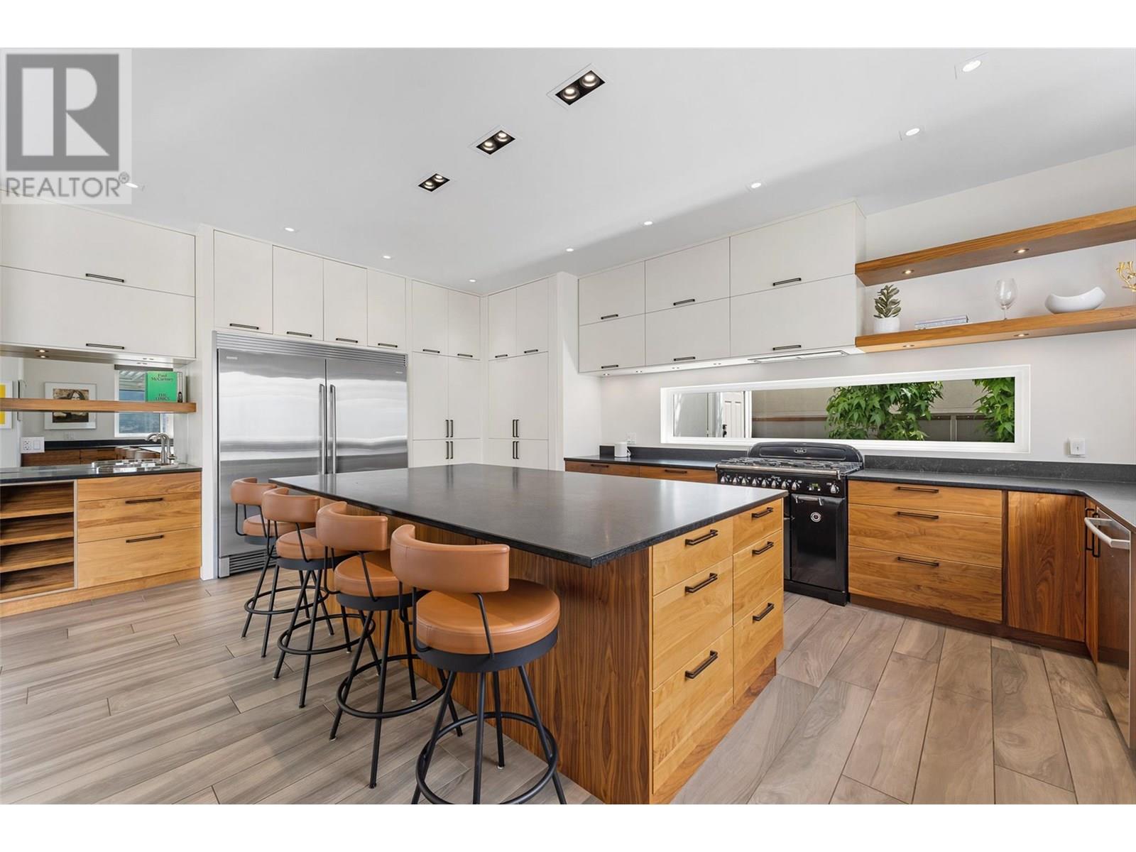  1384 Pinot Noir Drive, West Kelowna