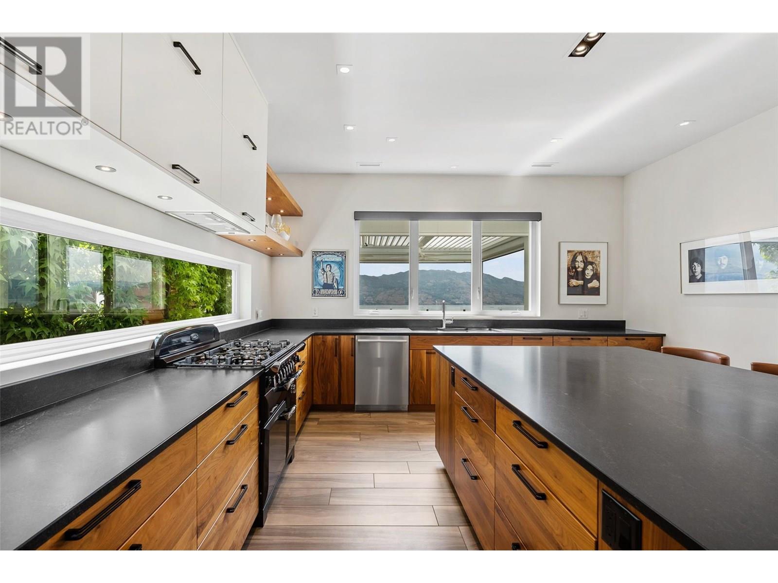  1384 Pinot Noir Drive, West Kelowna
