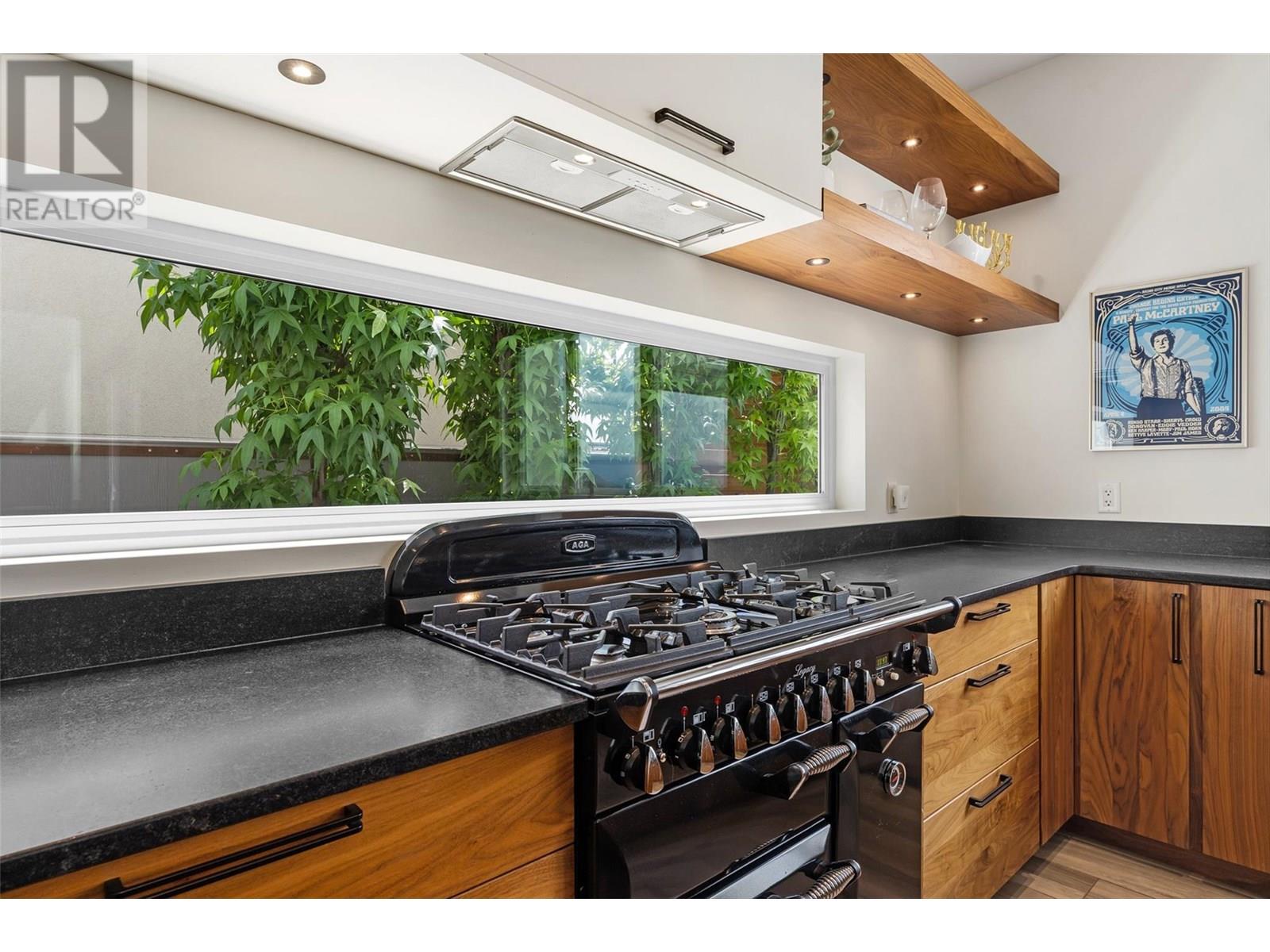  1384 Pinot Noir Drive, West Kelowna