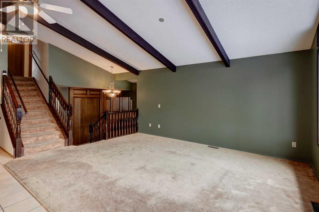 Single Family House 4 Level for Sale in  Beaconsfield Place NW Beddington Heights Calgary 