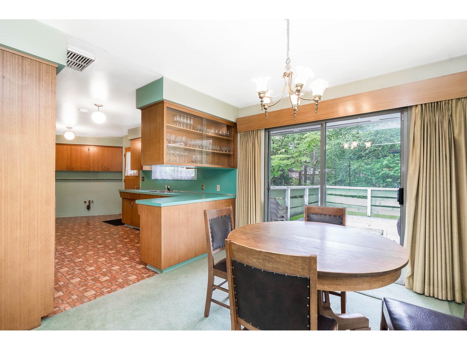 15875 101A AVENUE, Surrey