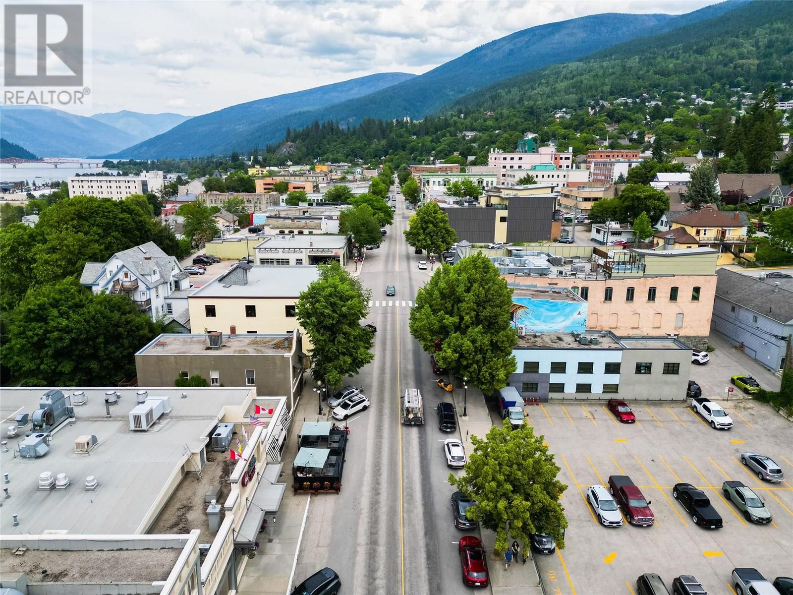 Photo 6 of 171 Baker Street, Nelson BC