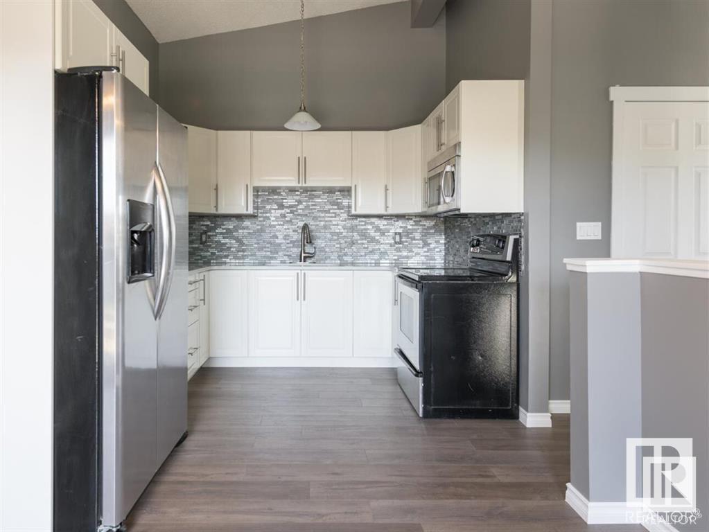 Photo 8 of 6423 180 Street Nw Nw, Edmonton AB