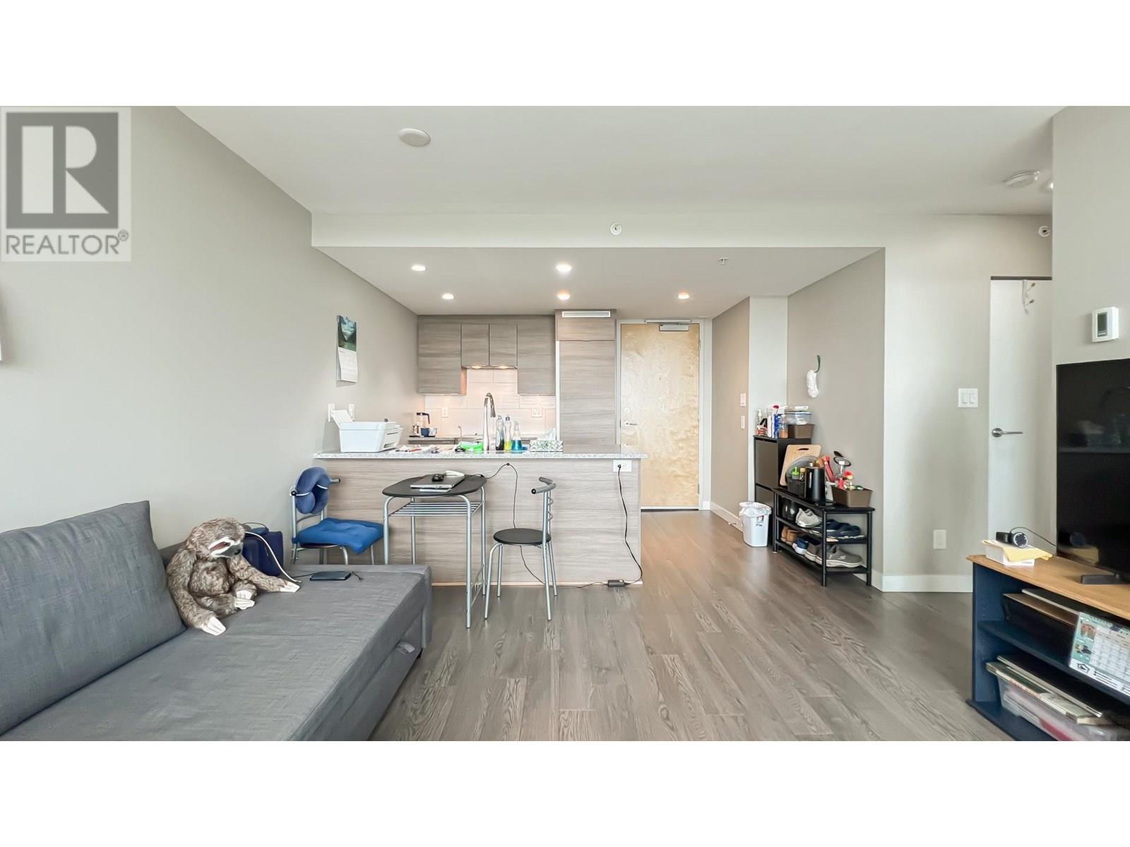 Photo 3 of 2705 488 Sw Marine Drive, Vancouver BC