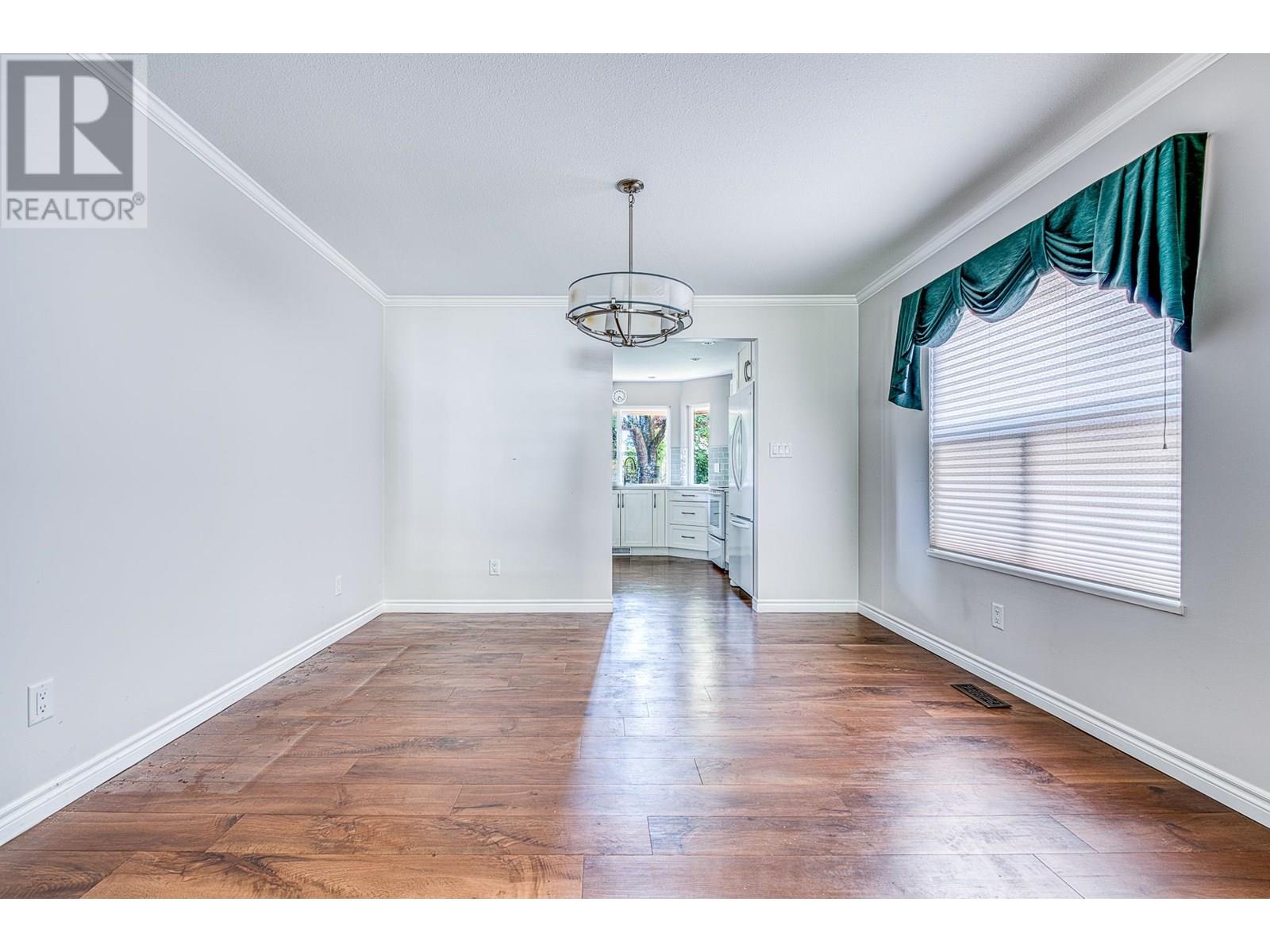 Photo 6 of 10680 Bissett Drive, Richmond BC
