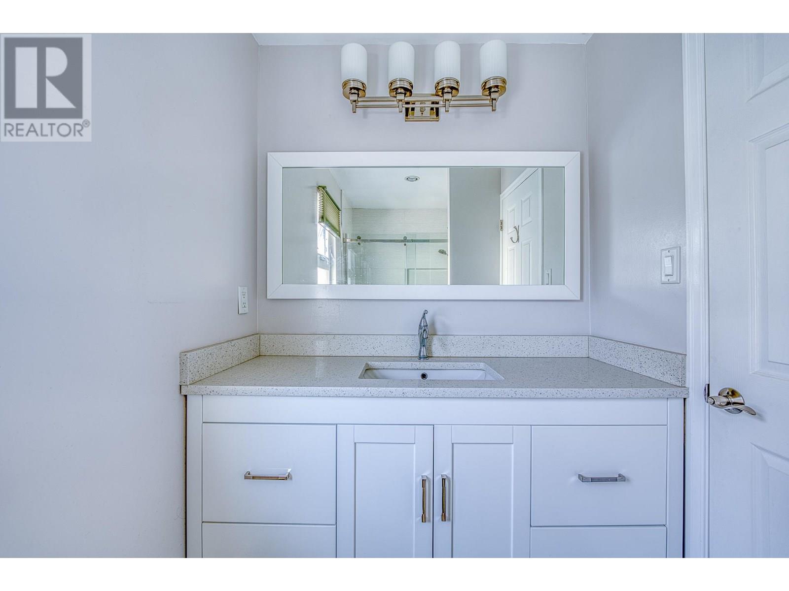 Photo 7 of 10680 Bissett Drive, Richmond BC