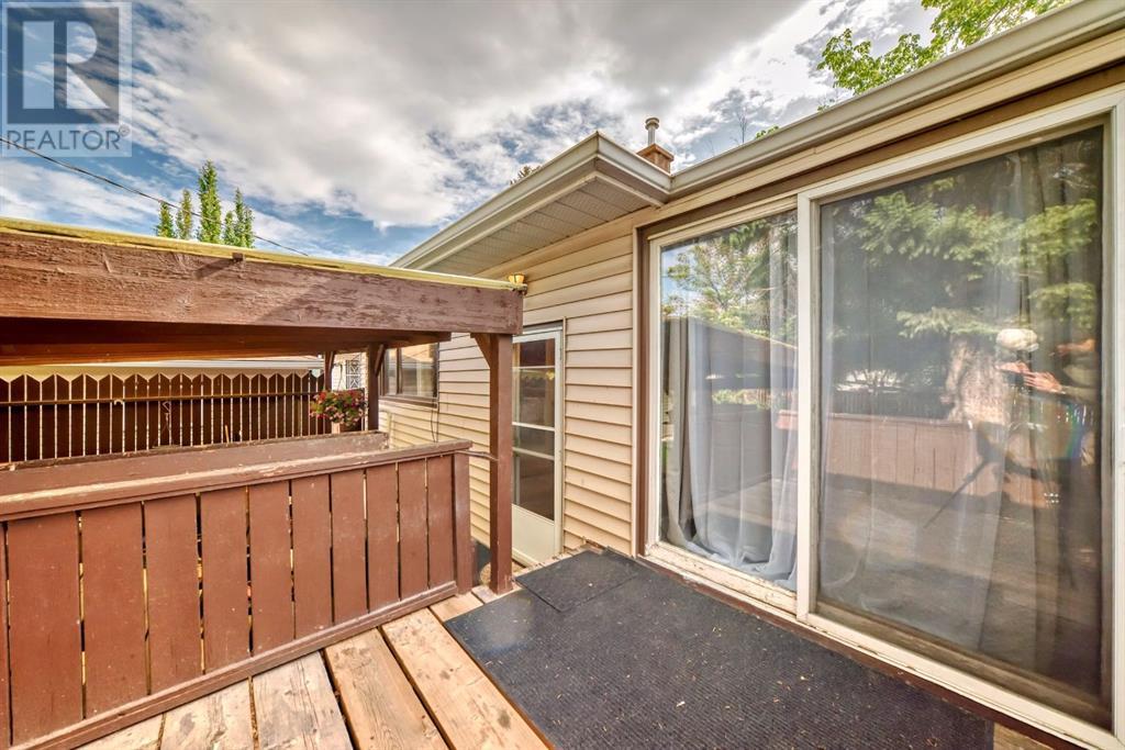 Single Family House Bungalow for Sale in  HOLDEN Road SW Haysboro Calgary 