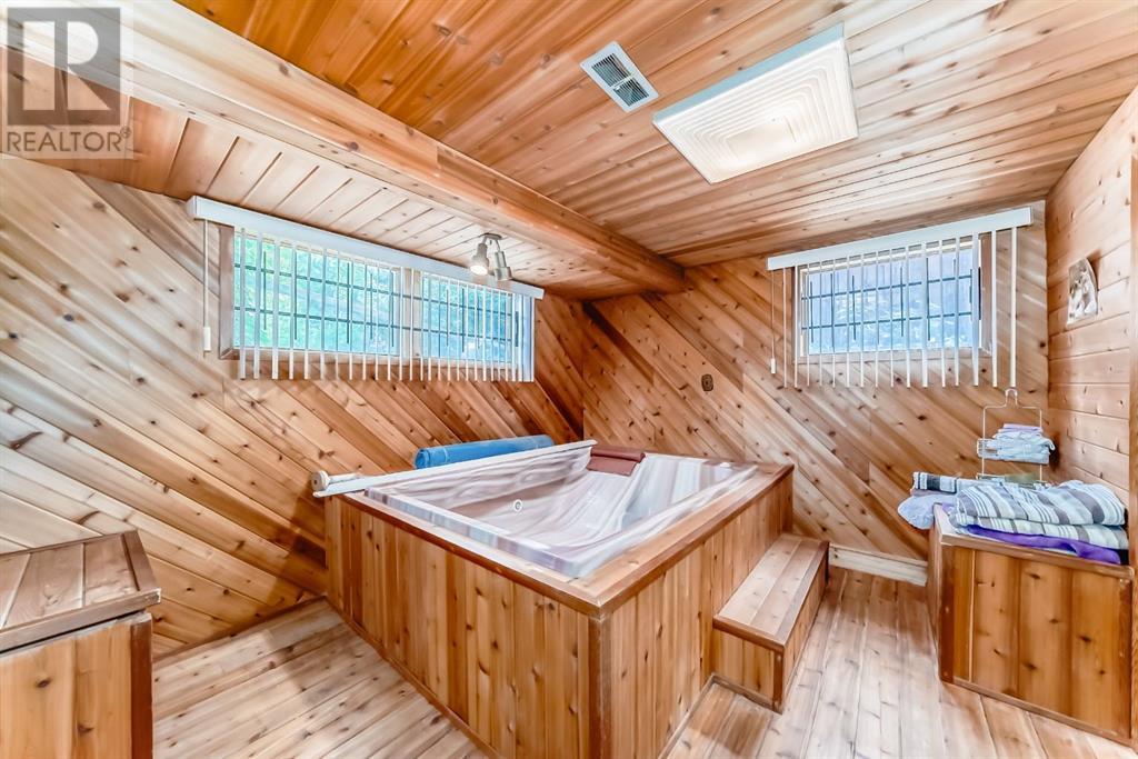 Single Family House Bungalow for Sale in  HOLDEN Road SW Haysboro Calgary 