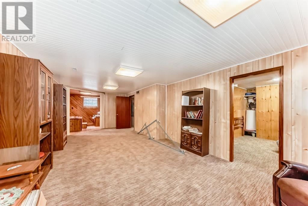Single Family House Bungalow for Sale in  HOLDEN Road SW Haysboro Calgary 