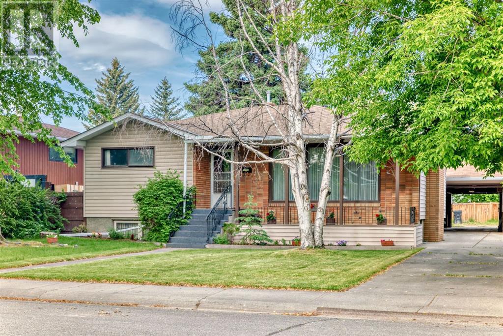 Single Family House Bungalow for Sale in  HOLDEN Road SW Haysboro Calgary 