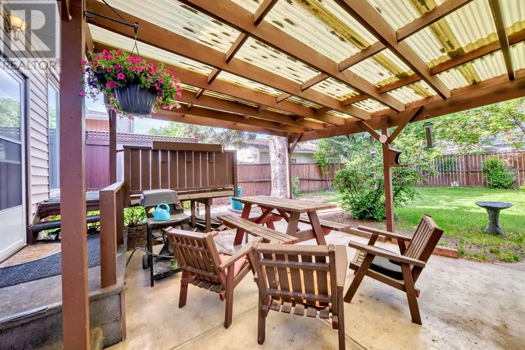Single Family House Bungalow for Sale in  HOLDEN Road SW Haysboro Calgary 