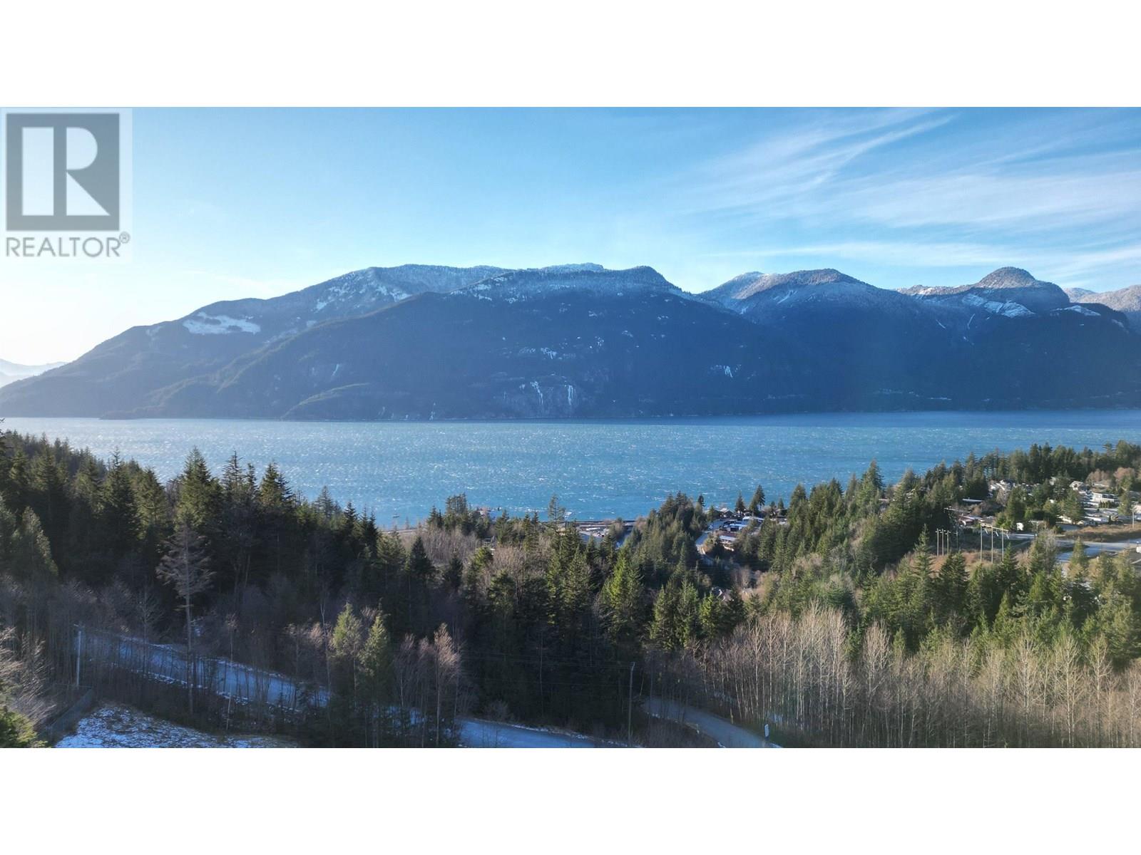 Photo 20 of 1121 Copper Drive, Squamish BC
