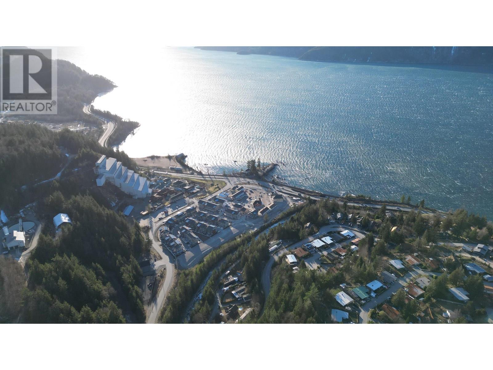 Photo 11 of 1121 Copper Drive, Squamish BC