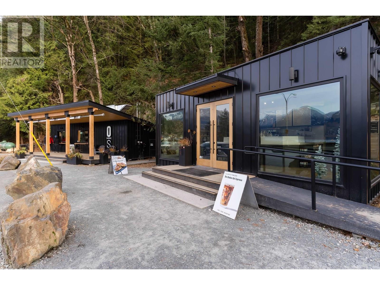 Photo 16 of 1121 Copper Drive, Squamish BC