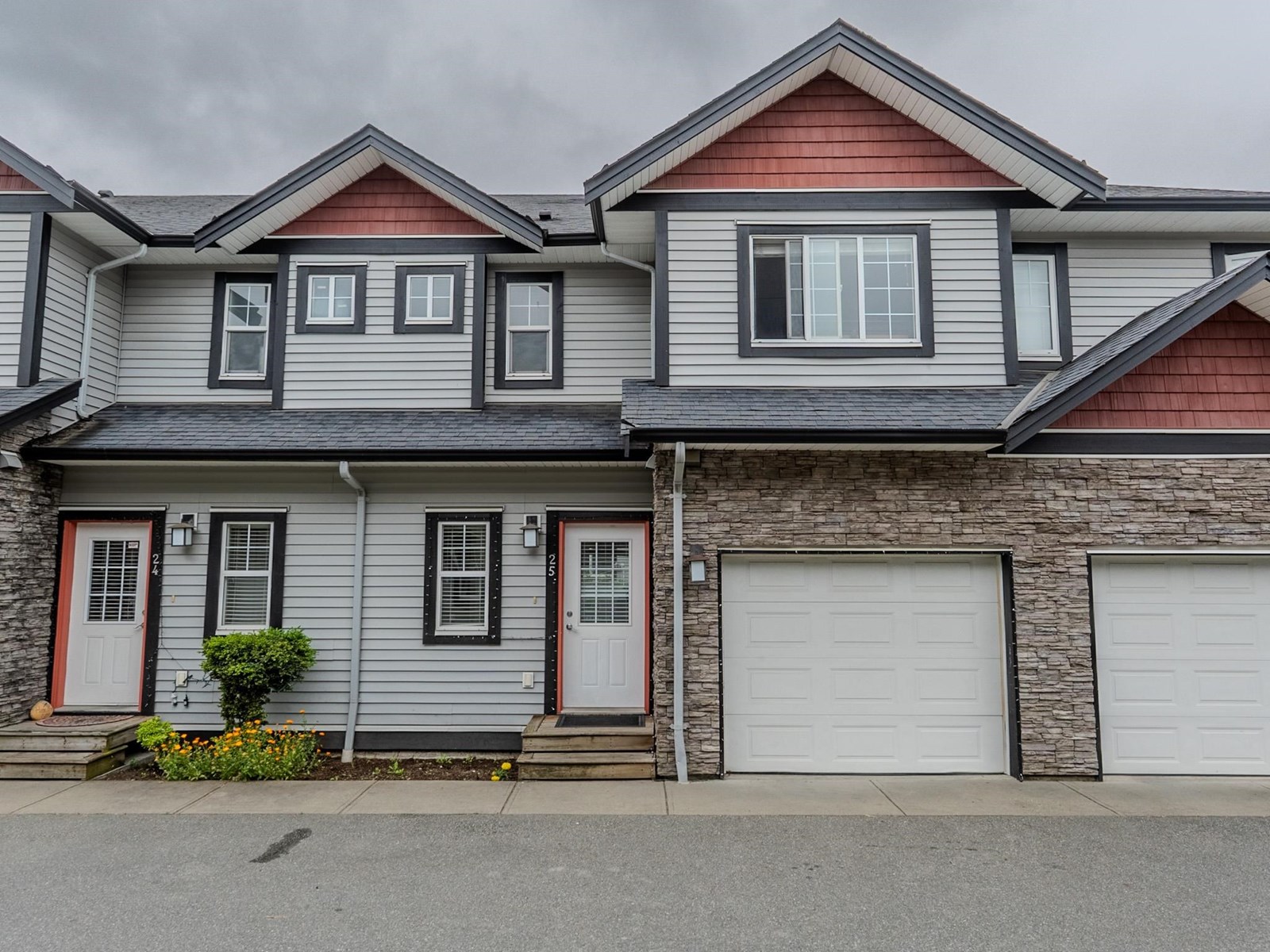 Photo 1 of 25 31235 Upper Maclure Road, Abbotsford BC