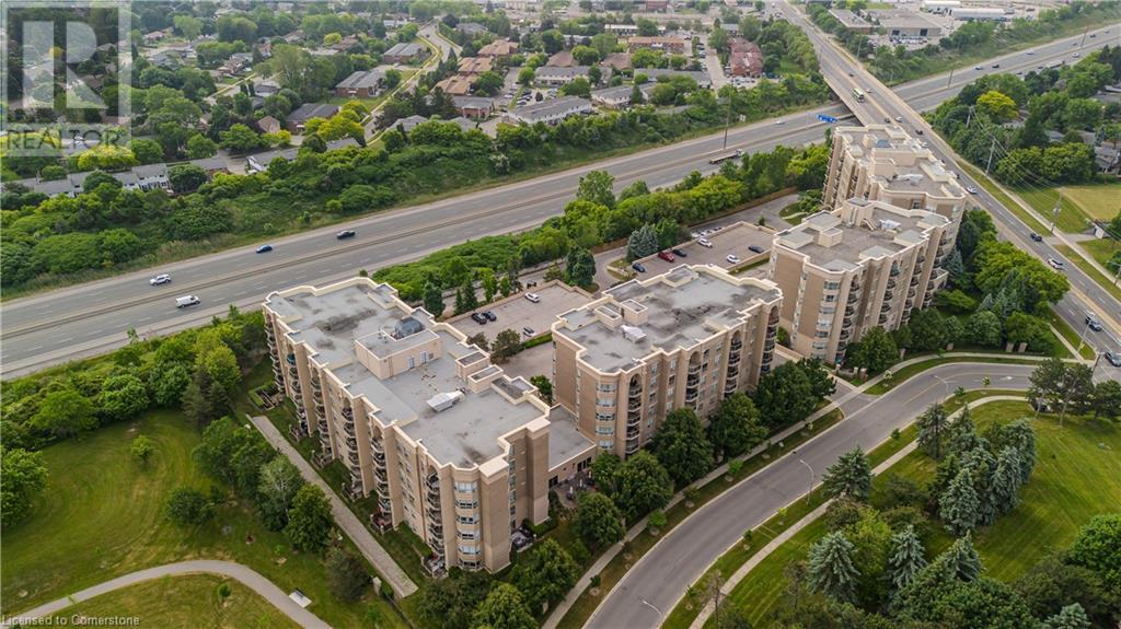 Photo 5 of 2085 Amherst Heights Drive Unit 401, Burlington ON