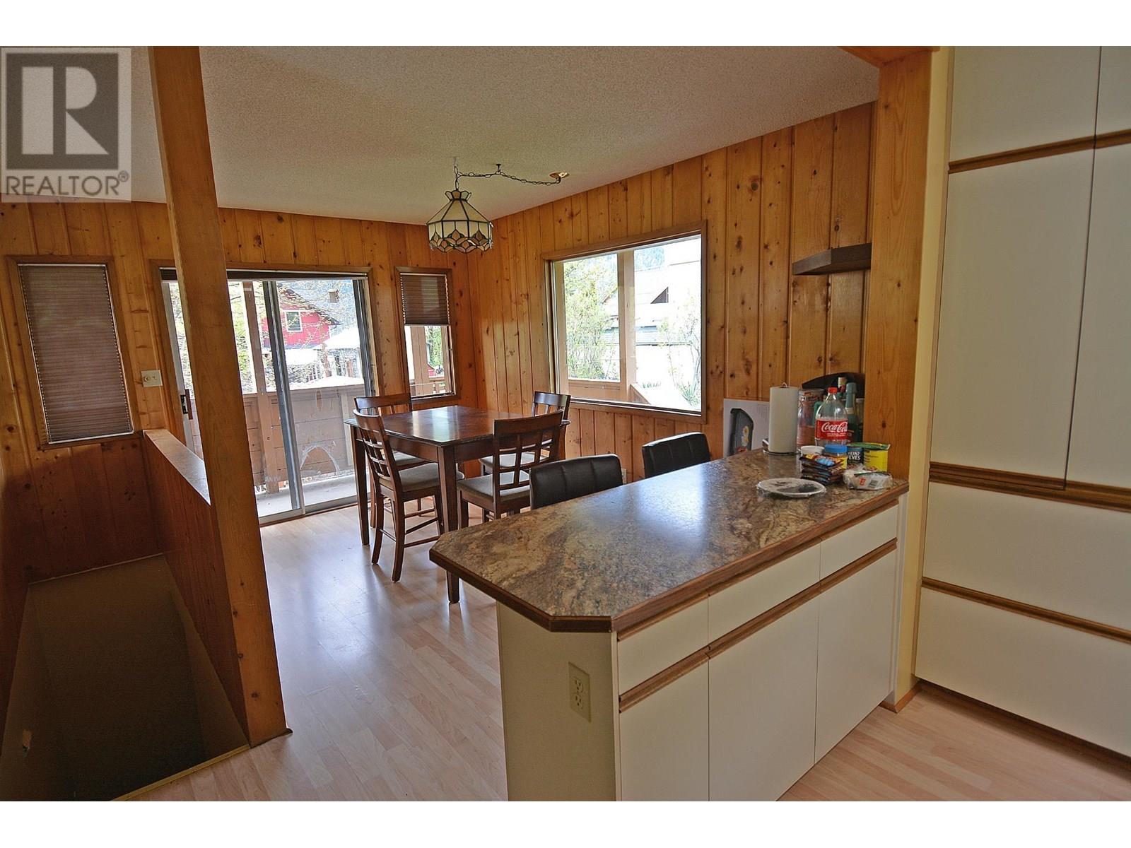 Photo 8 of 413 Sixth Street, Nelson BC