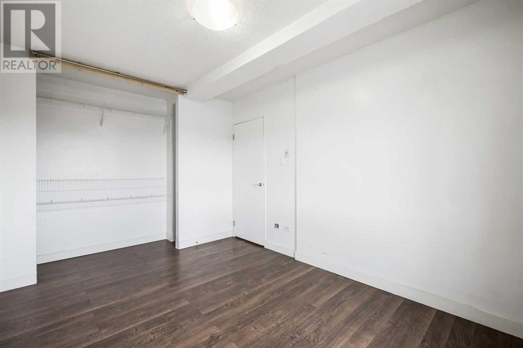 Single Family House for Sale in    Avenue SW Cliff Bungalow Calgary 