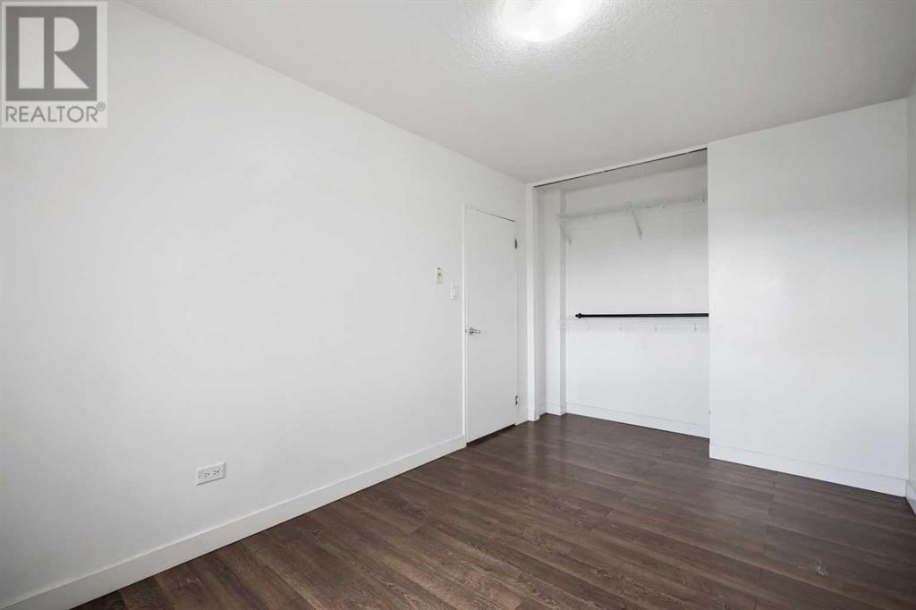Single Family House for Sale in    Avenue SW Cliff Bungalow Calgary 