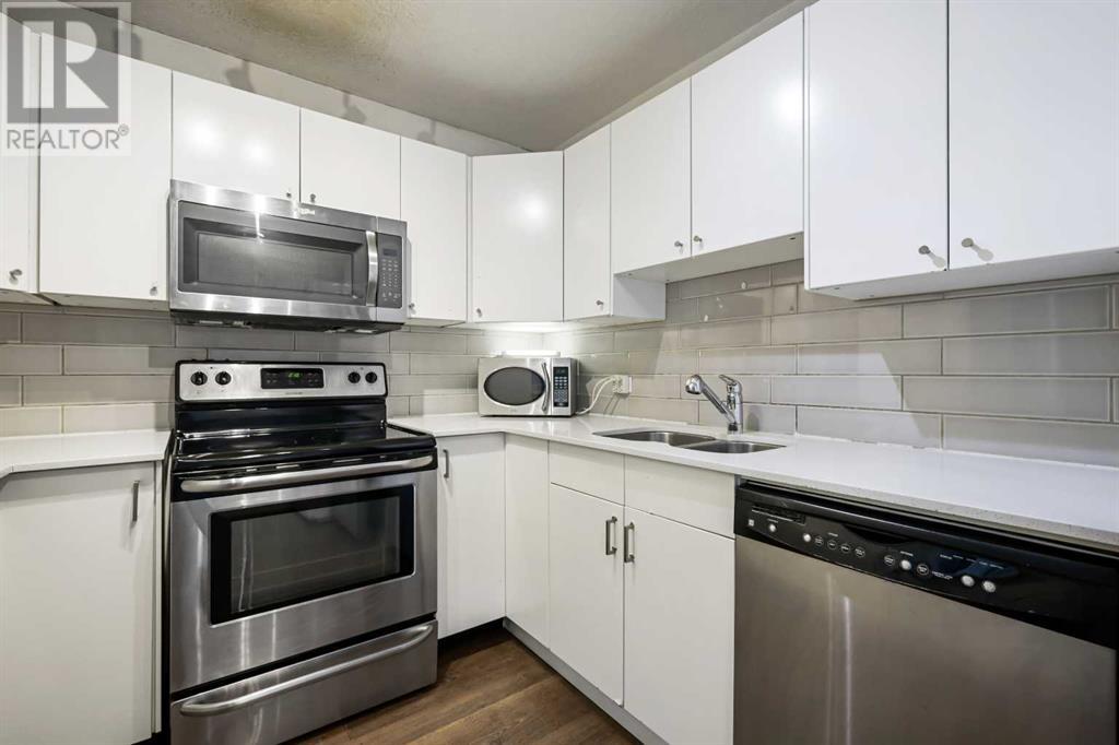 Single Family House for Sale in    Avenue SW Cliff Bungalow Calgary 
